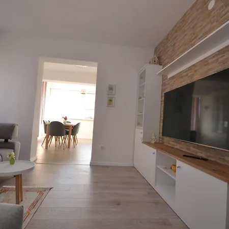 Apartman Sun Kiis Postira